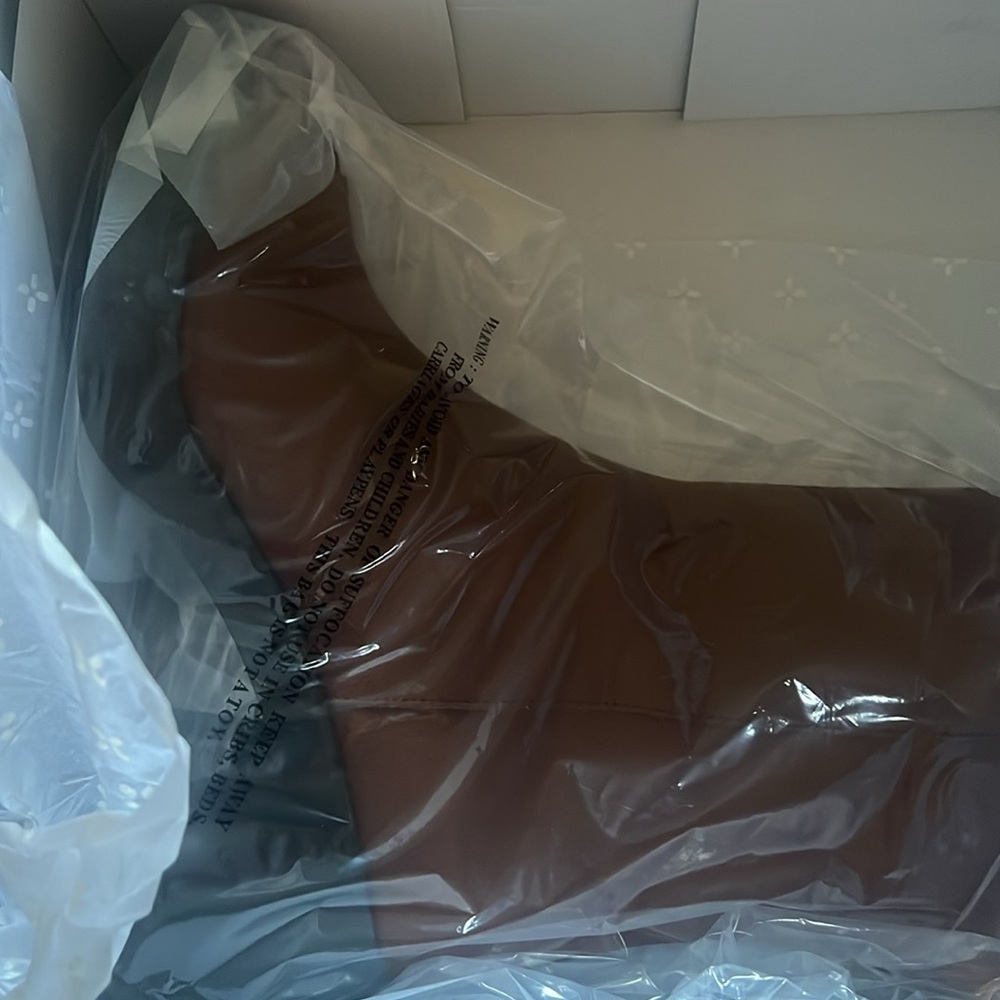 NIB boots - Picture 3 of 3